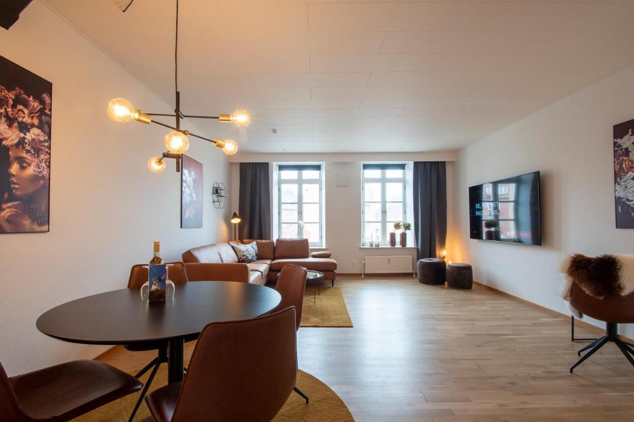 Stylish Two Floor Deluxe Apartment - 2 Bedroom Sønderborg Kültér fotó